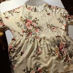 Woman’s Size 3X Short Sleeve Blouse